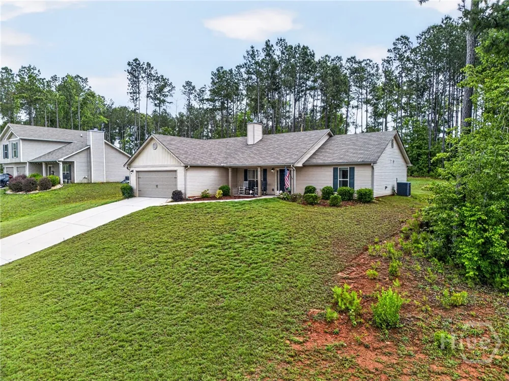 32 Armstrong Drive Mansfield, GA 30055