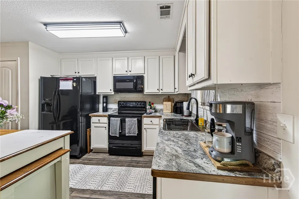 32 Armstrong Drive Mansfield, GA 30055