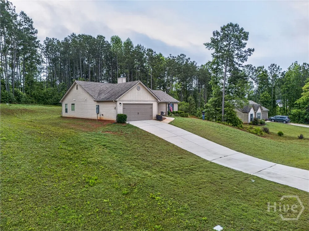 32 Armstrong Drive Mansfield, GA 30055