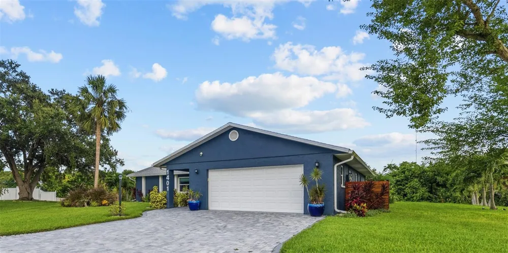 1401 GEORGETOWNE DRIVE Sarasota, FL 34232