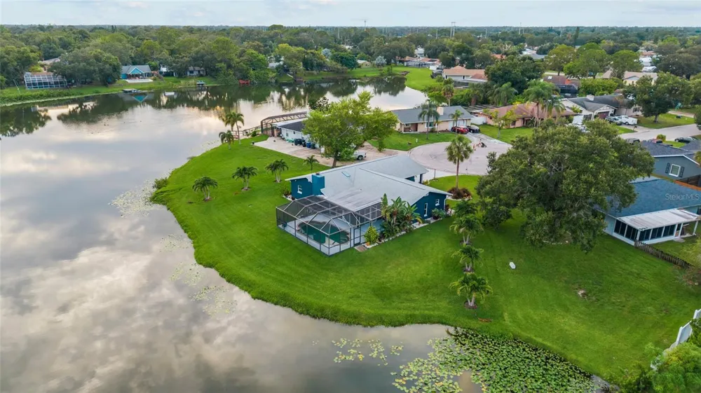 1401 GEORGETOWNE DRIVE Sarasota, FL 34232