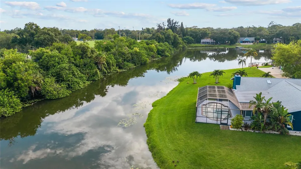 1401 GEORGETOWNE DRIVE Sarasota, FL 34232