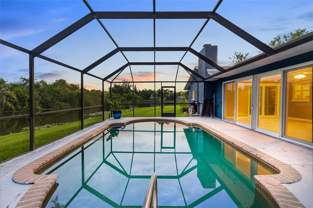 1401 GEORGETOWNE DRIVE Sarasota, FL 34232