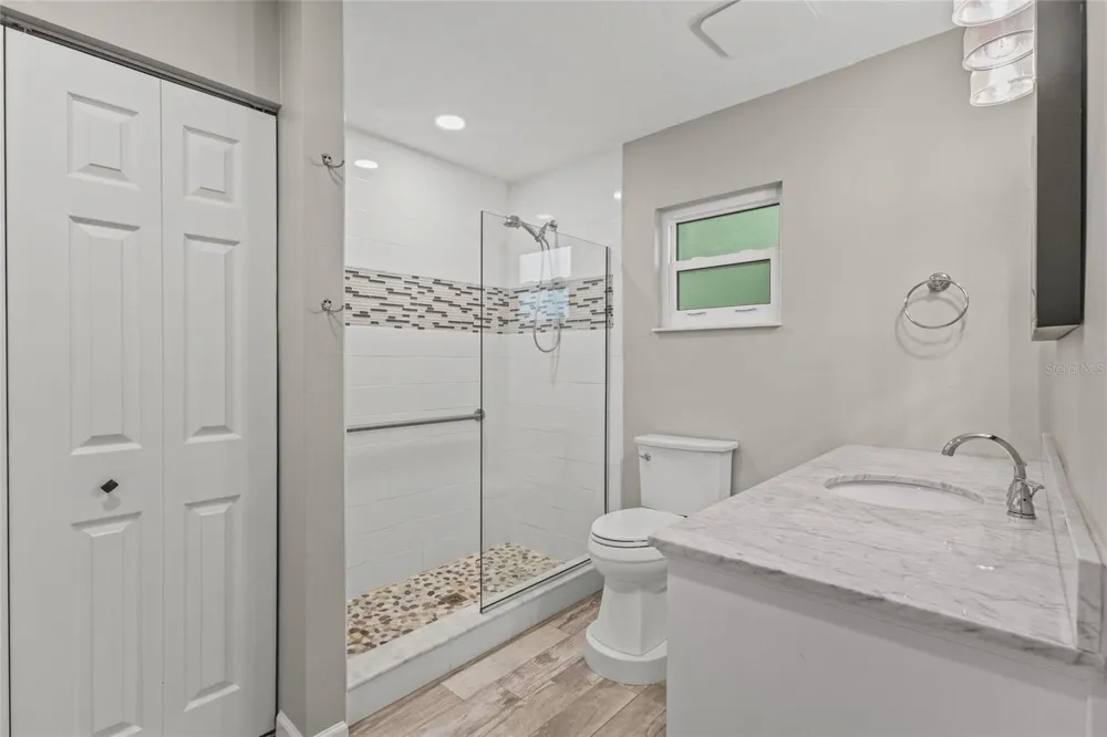 1401 GEORGETOWNE DRIVE Sarasota, FL 34232