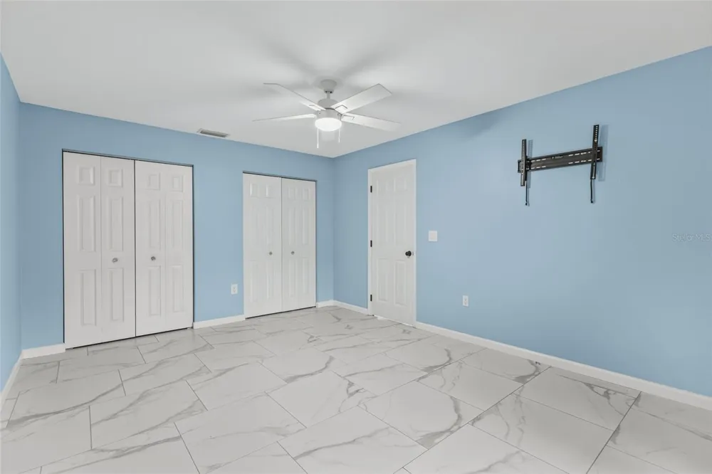 1401 GEORGETOWNE DRIVE Sarasota, FL 34232