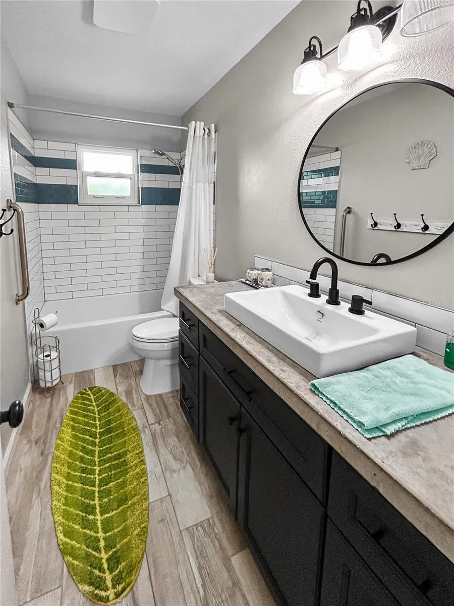 1401 GEORGETOWNE DRIVE Sarasota, FL 34232