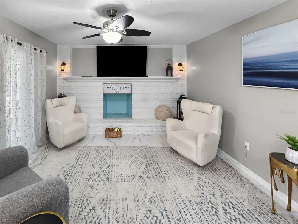 1401 GEORGETOWNE DRIVE Sarasota, FL 34232