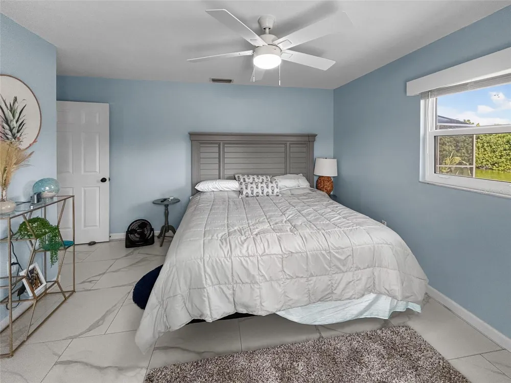 1401 GEORGETOWNE DRIVE Sarasota, FL 34232