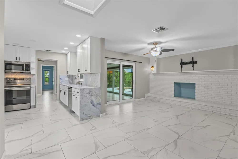 1401 GEORGETOWNE DRIVE Sarasota, FL 34232