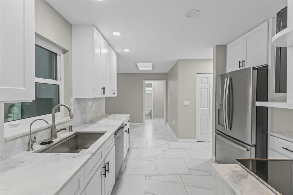 1401 GEORGETOWNE DRIVE Sarasota, FL 34232