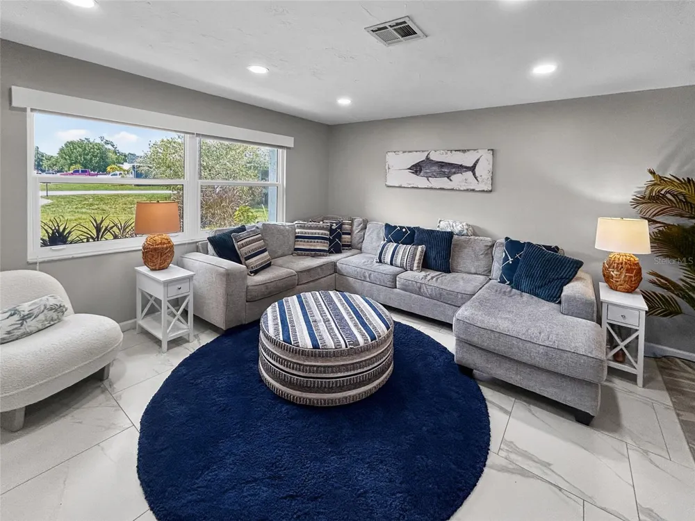 1401 GEORGETOWNE DRIVE Sarasota, FL 34232