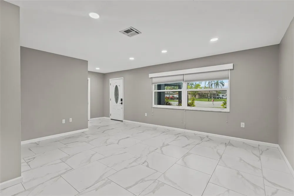 1401 GEORGETOWNE DRIVE Sarasota, FL 34232