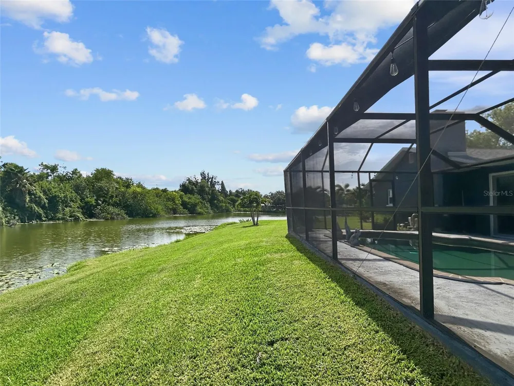 1401 GEORGETOWNE DRIVE Sarasota, FL 34232