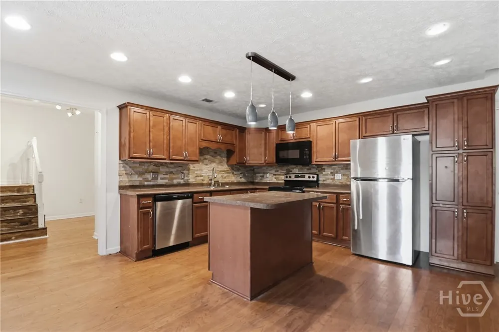 375 Pine Needle Drive Ellabell, GA 31308
