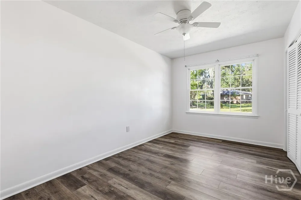1613 Lake Drive Midway, GA 31320