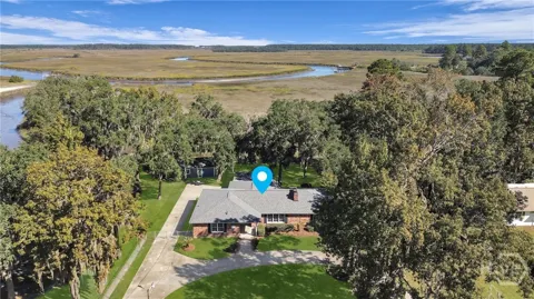 1613 Lake Drive