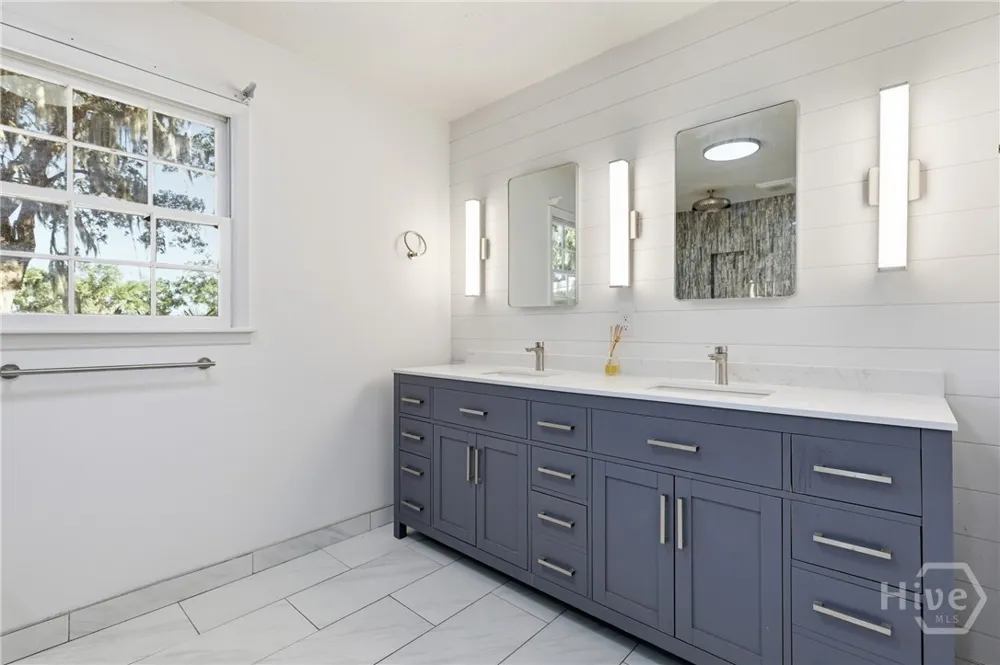 1613 Lake Drive Midway, GA 31320