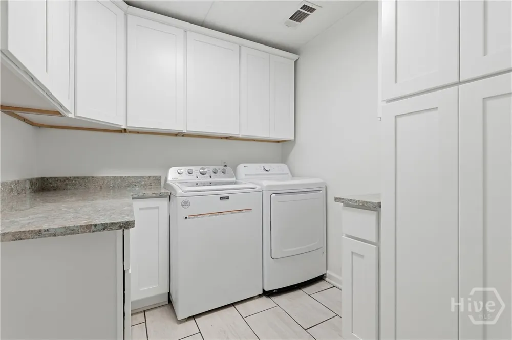 1613 Lake Drive Midway, GA 31320