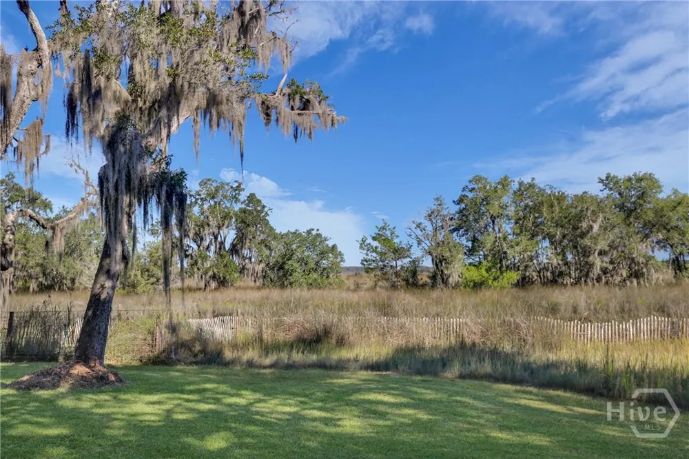 1613 Lake Drive Midway, GA 31320