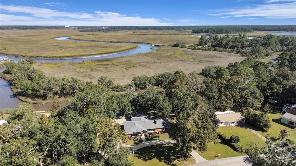 1613 Lake Drive Midway, GA 31320