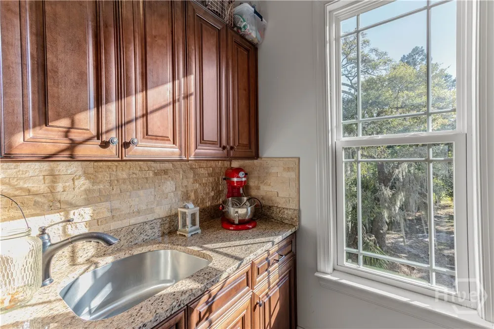 193 Circle Drive Midway, GA 31320