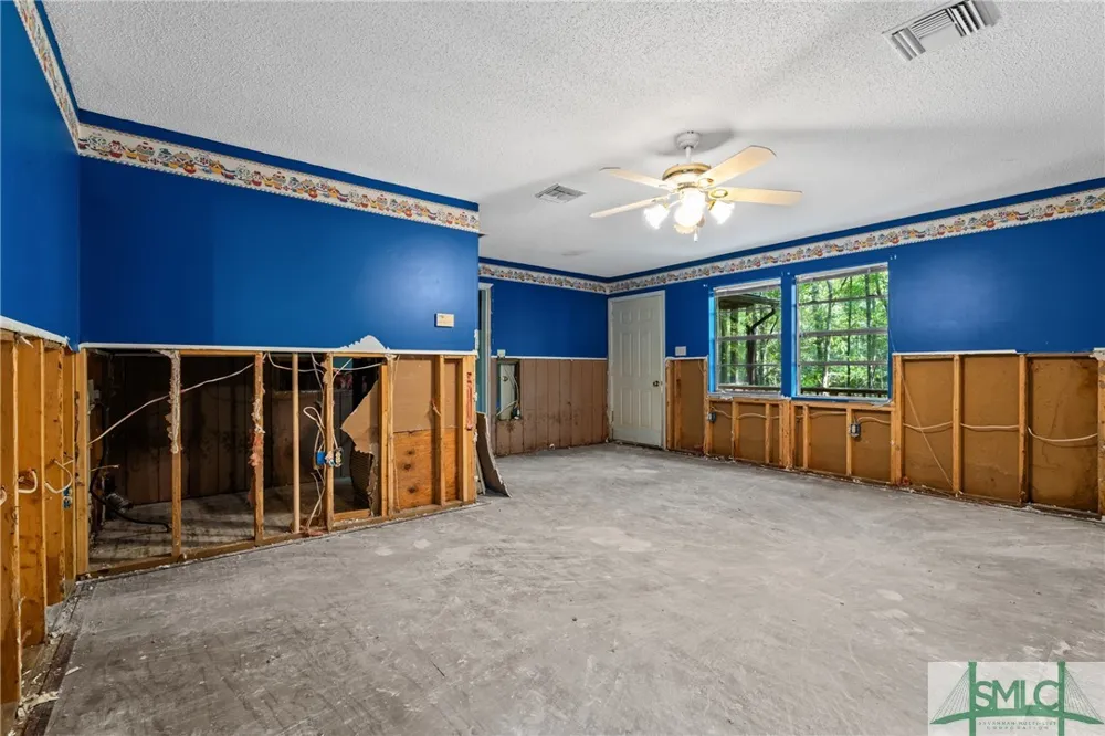 628 Riverside Drive Claxton, GA 30417