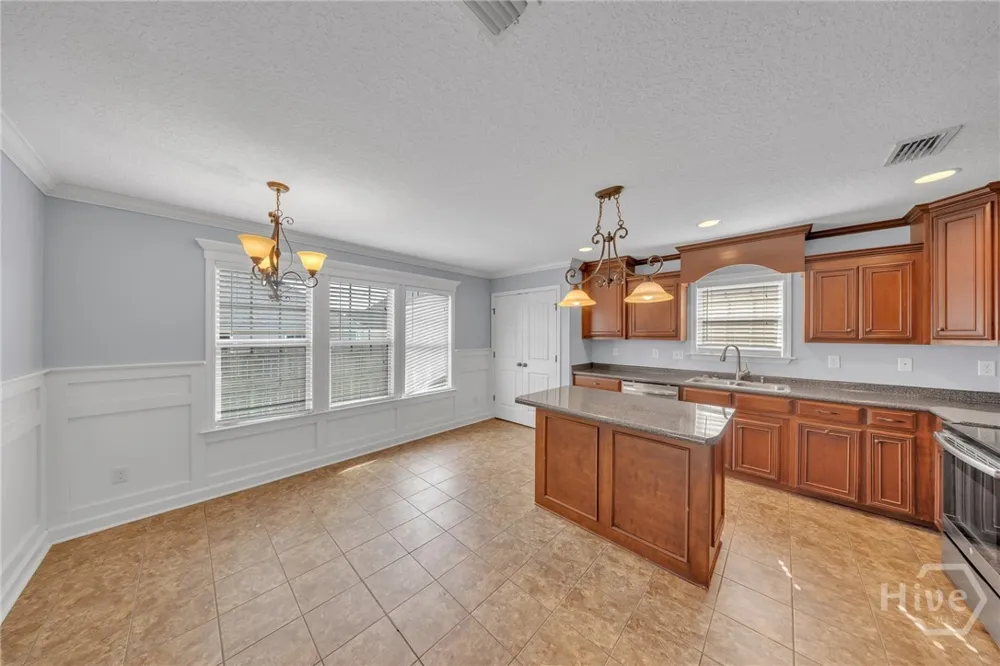 4248 Shadow Garden Hahira, GA 31632