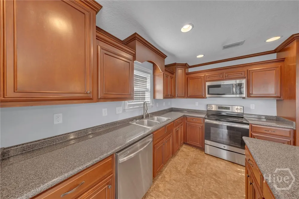 4248 Shadow Garden Hahira, GA 31632