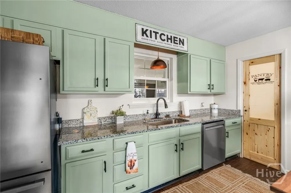 659 Blue Jay Road Rincon, GA 31326