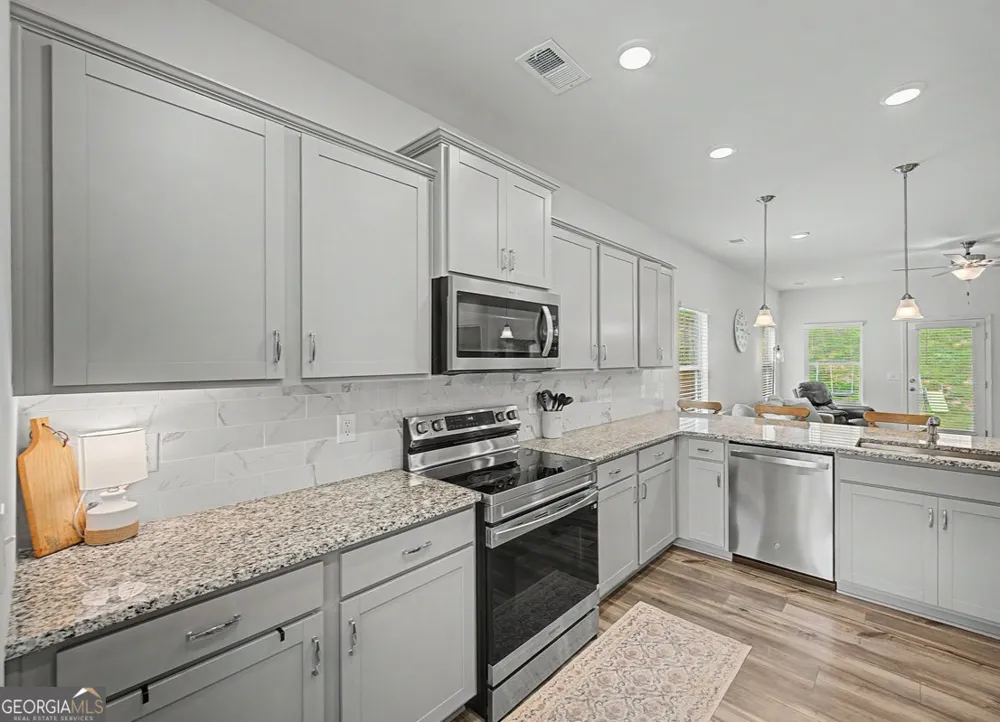 103 Sycamore LN Calhoun, GA 30701