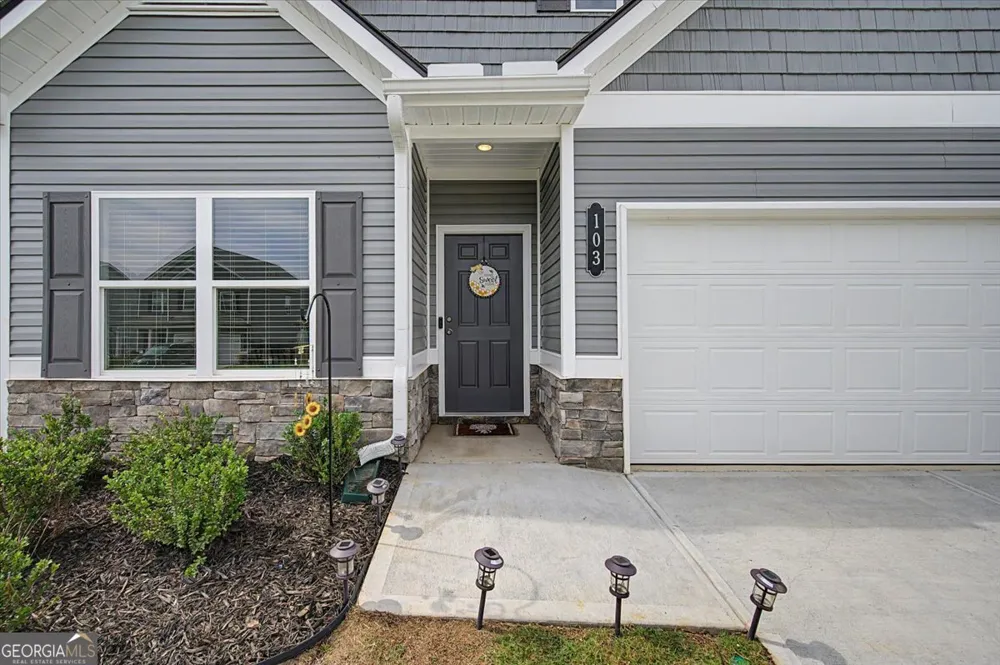 103 Sycamore LN Calhoun, GA 30701