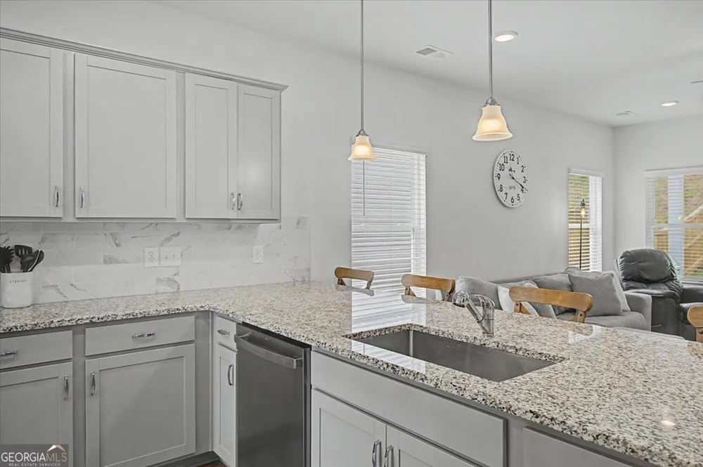 103 Sycamore LN Calhoun, GA 30701