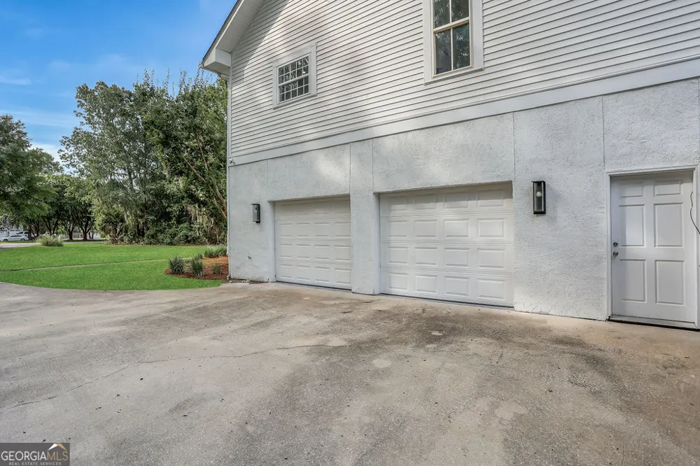 447 Sterling Woods DR Richmond Hill, GA 31324
