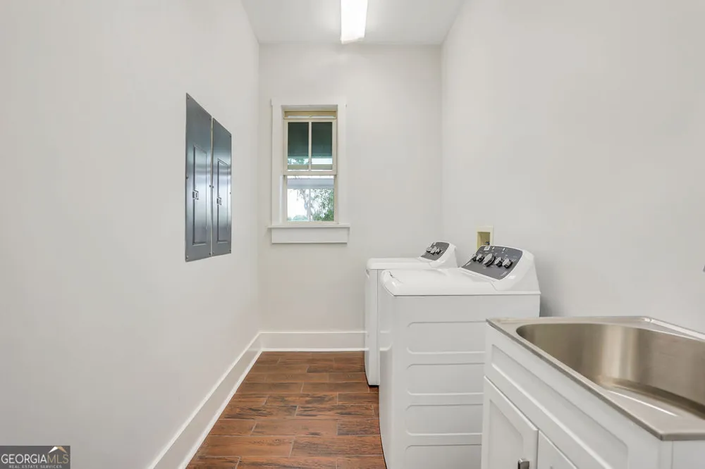 447 Sterling Woods DR Richmond Hill, GA 31324