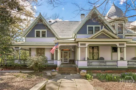 229 Woodlawn Drive