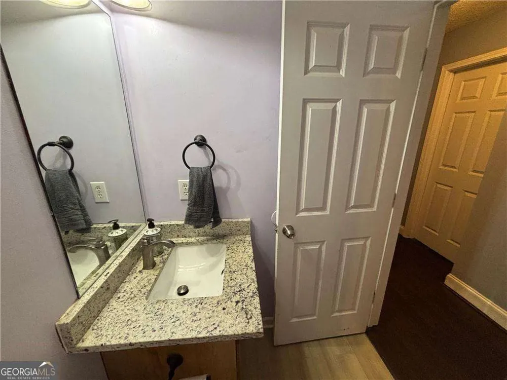 115 Greatwood DR White, GA 30184