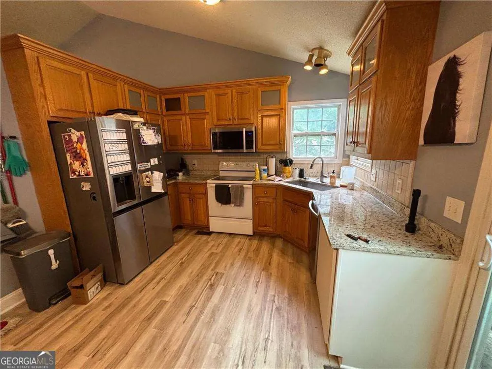 115 Greatwood DR White, GA 30184