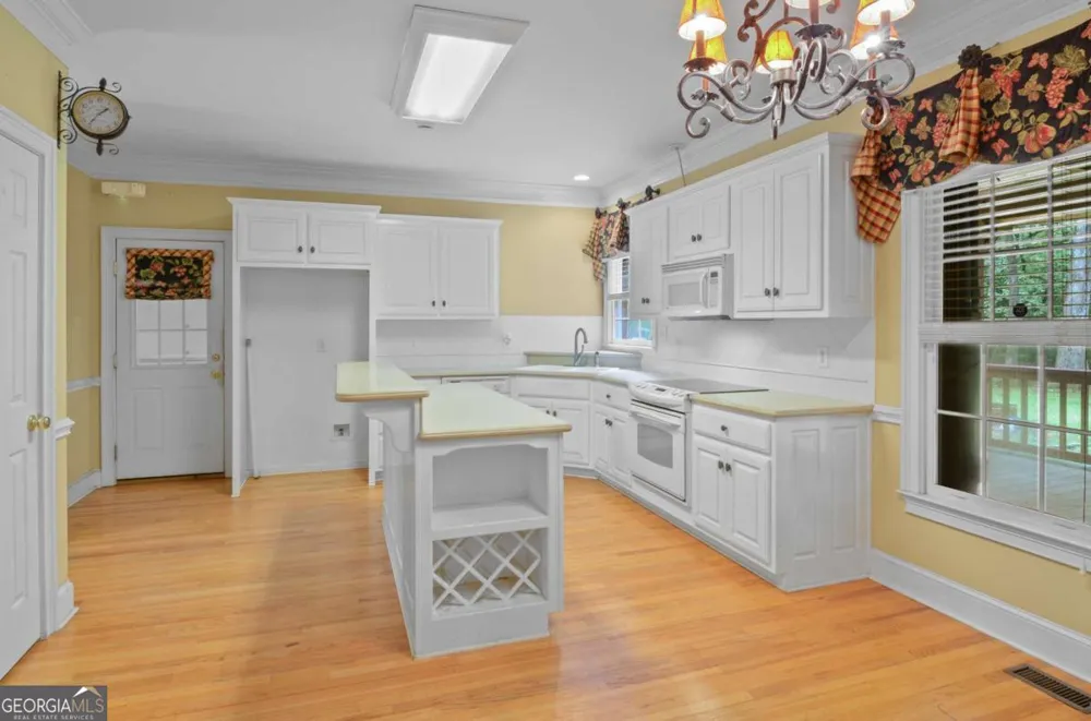1091 Glenwood LN Bogart, GA 30622