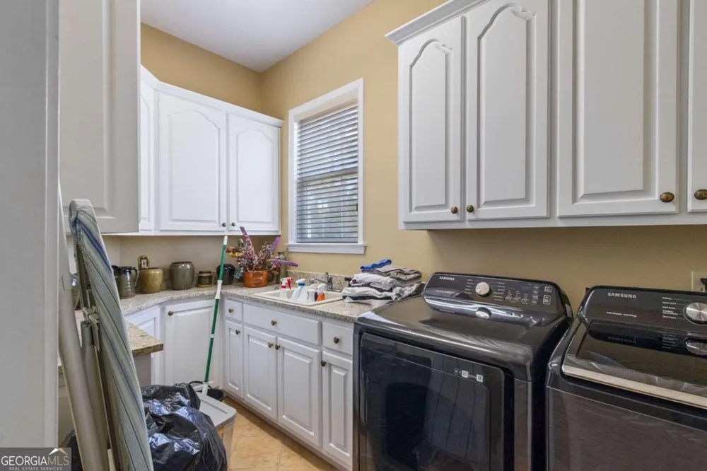 1854 Union Carbide RD Woodbine, GA 31569