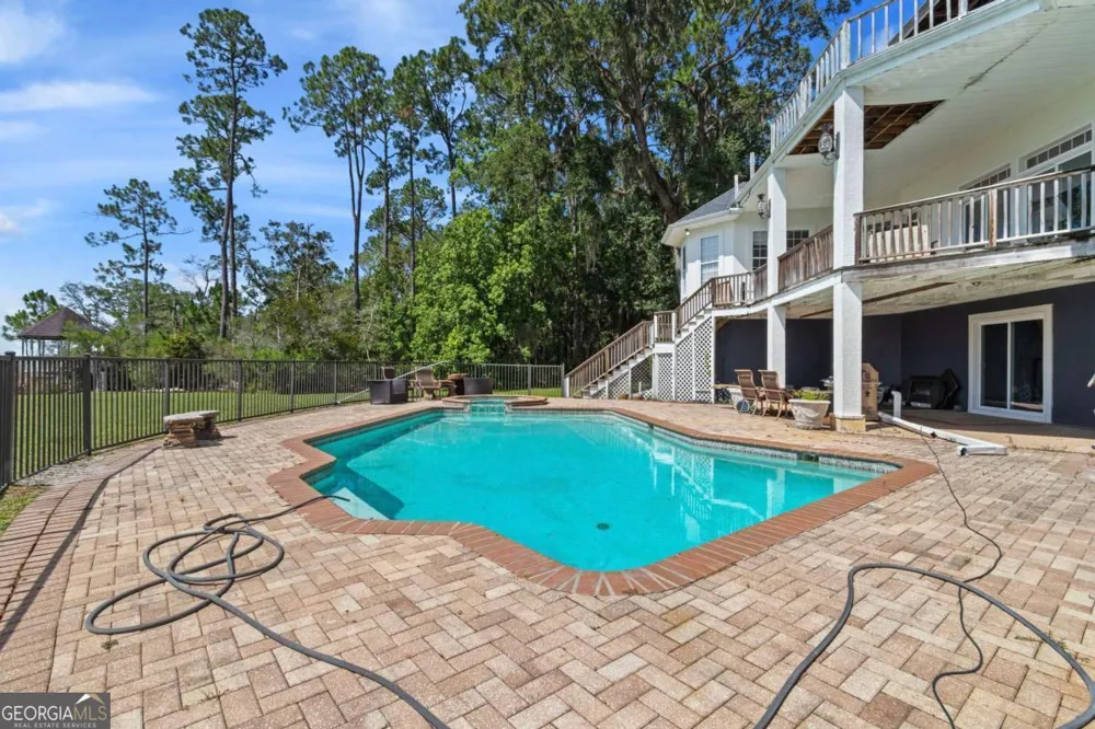 1854 Union Carbide RD Woodbine, GA 31569