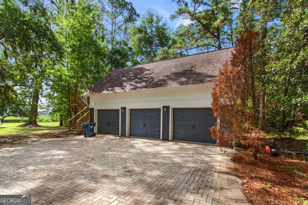 1854 Union Carbide RD Woodbine, GA 31569