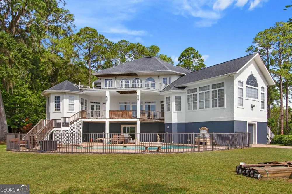 1854 Union Carbide RD Woodbine, GA 31569