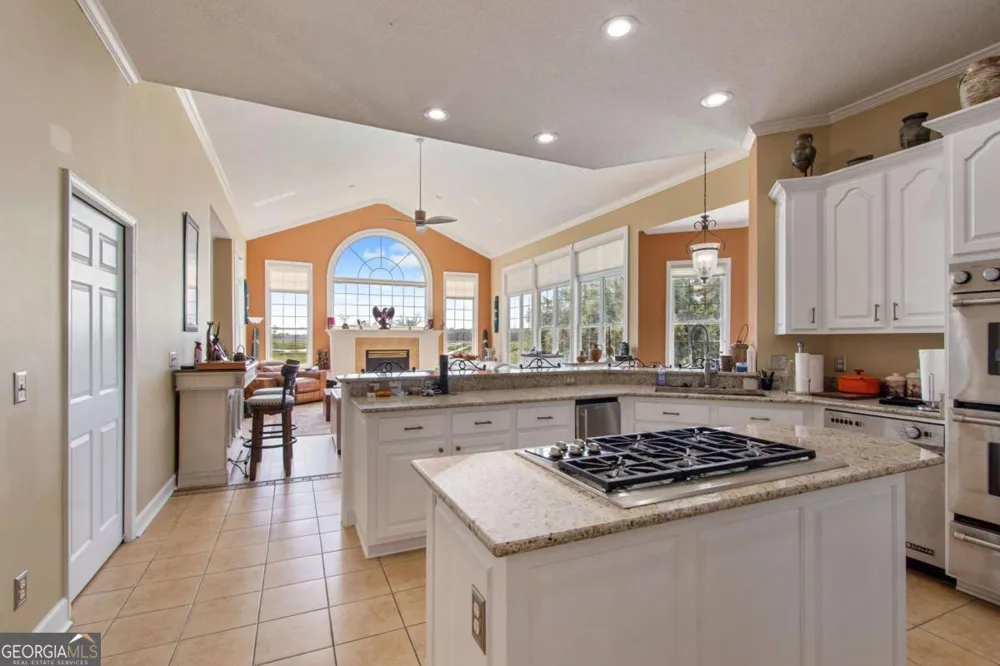 1854 Union Carbide RD Woodbine, GA 31569