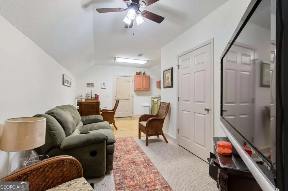 1854 Union Carbide RD Woodbine, GA 31569