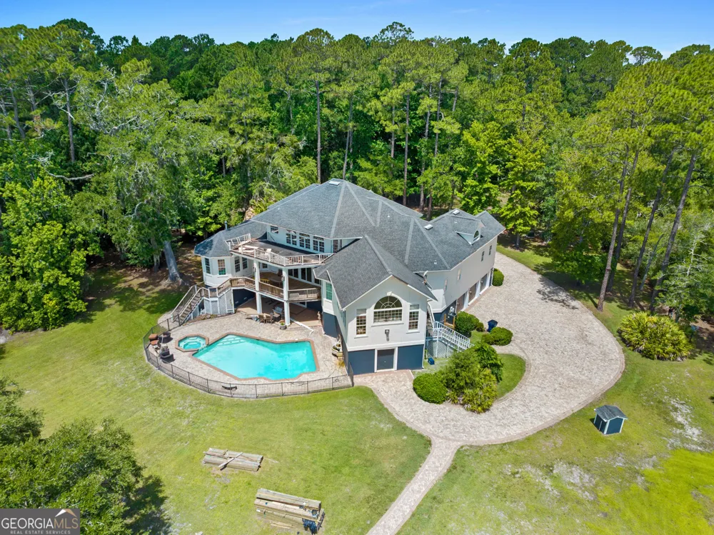 1854 Union Carbide RD Woodbine, GA 31569