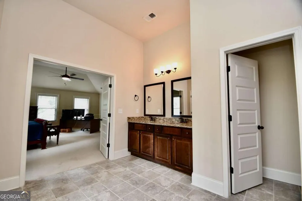 1140 Riverhill DR Bishop, GA 30621