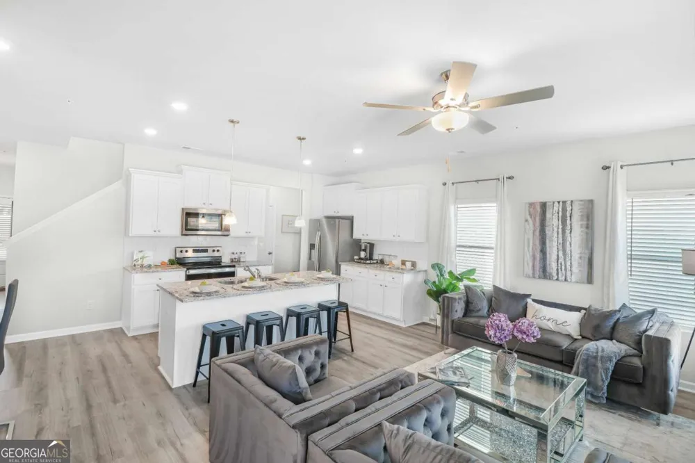 90 Vickers Point DR Fairburn, GA 30213