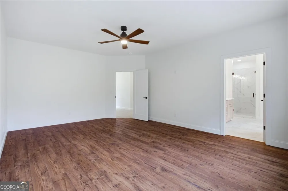 2470 Fischer RD Sharpsburg, GA 30277