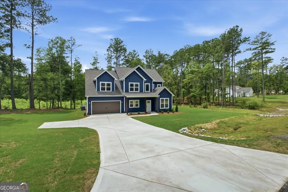 2470 Fischer RD Sharpsburg, GA 30277