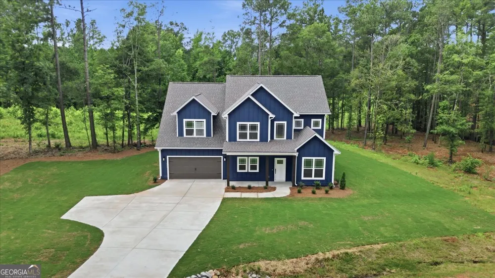 2470 Fischer RD Sharpsburg, GA 30277